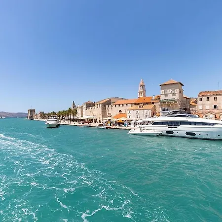 Apartment Agava Lux Trogir