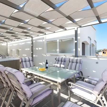 Apartmán Agava Lux *