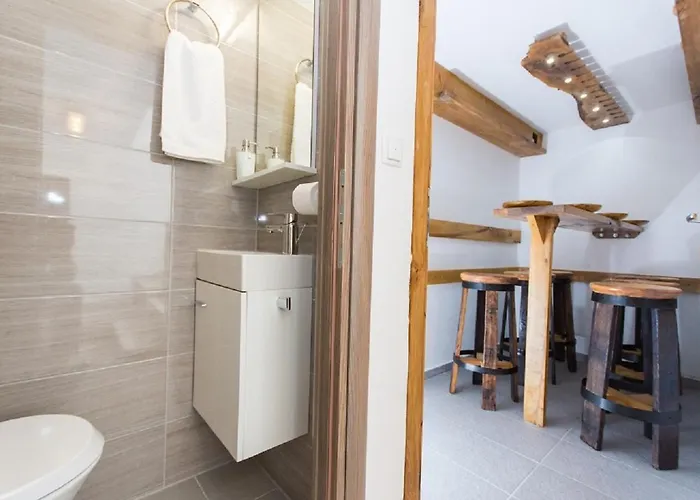 Agava Lux تروغير