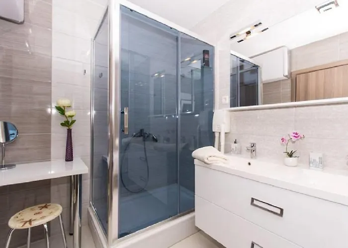 Agava Lux * تروغير